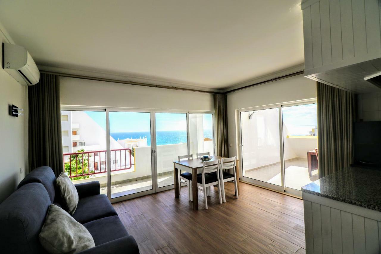 By The Sea - Sea View Torres Apartment ปอร์ติเมา ภายนอก รูปภาพ