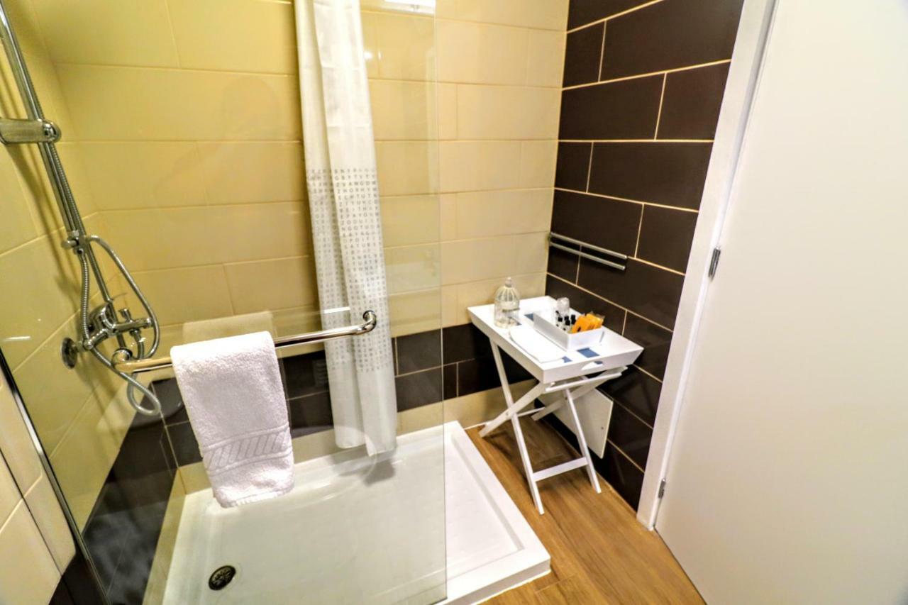 By The Sea - Sea View Torres Apartment ปอร์ติเมา ภายนอก รูปภาพ