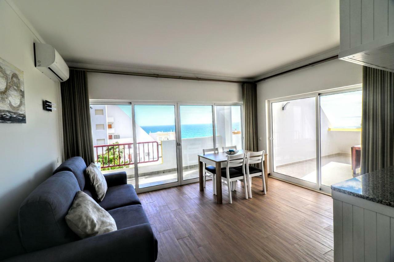 By The Sea - Sea View Torres Apartment ปอร์ติเมา ภายนอก รูปภาพ