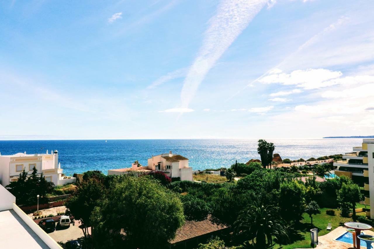 By The Sea - Sea View Torres Apartment ปอร์ติเมา ภายนอก รูปภาพ
